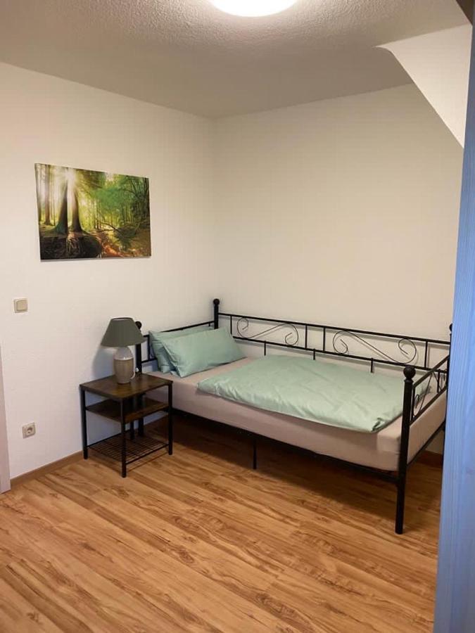Familienfreundliche Ferienwohnung Anna Rollshausen エクステリア 写真